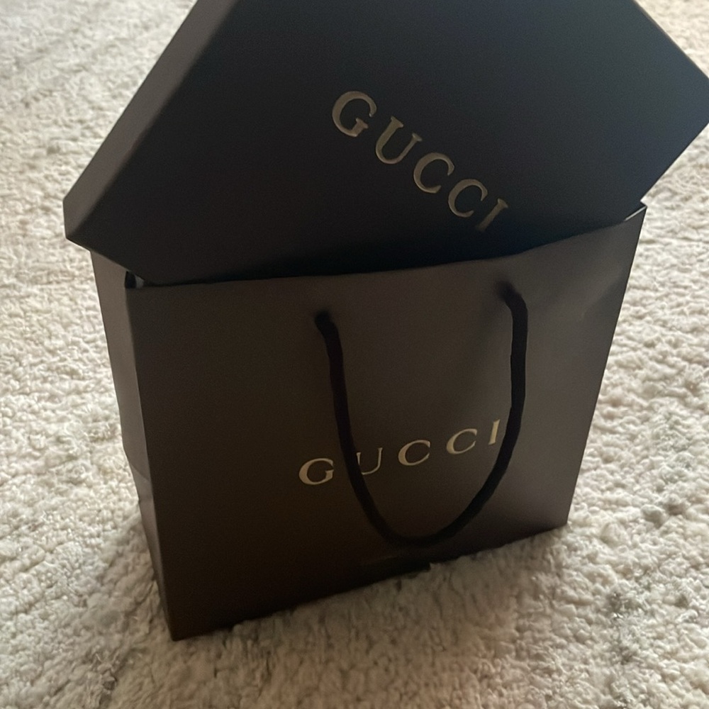 Authentic Gucci Box & Gift Bag - Picture 5 of 5